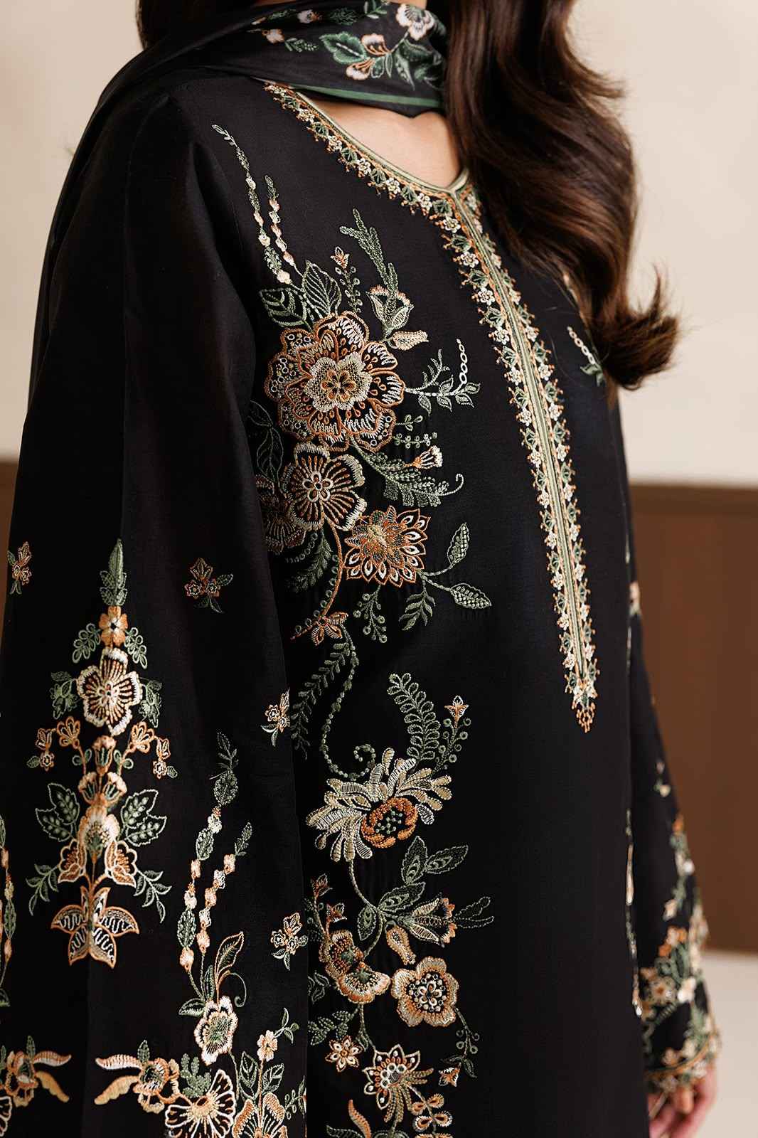Baroque 3 Pc Emb Dhanak Article
