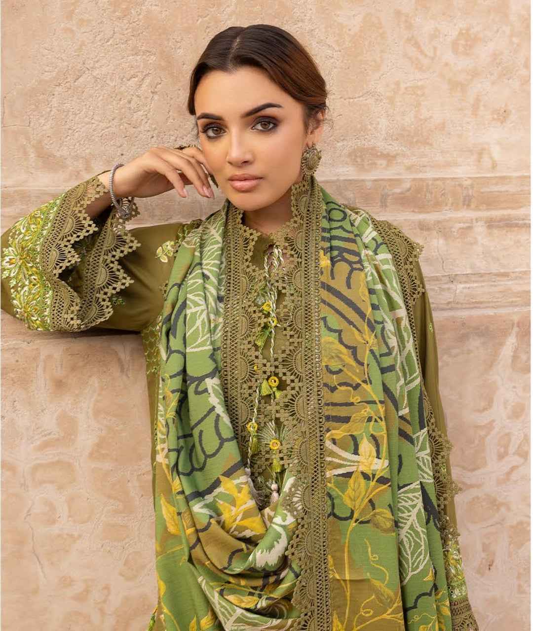SHAH BANO BY Gull JEE 3 Pc Emb
