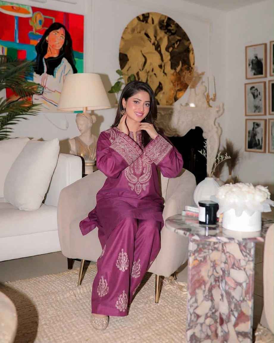 URGE 2 Pc Emb Silk